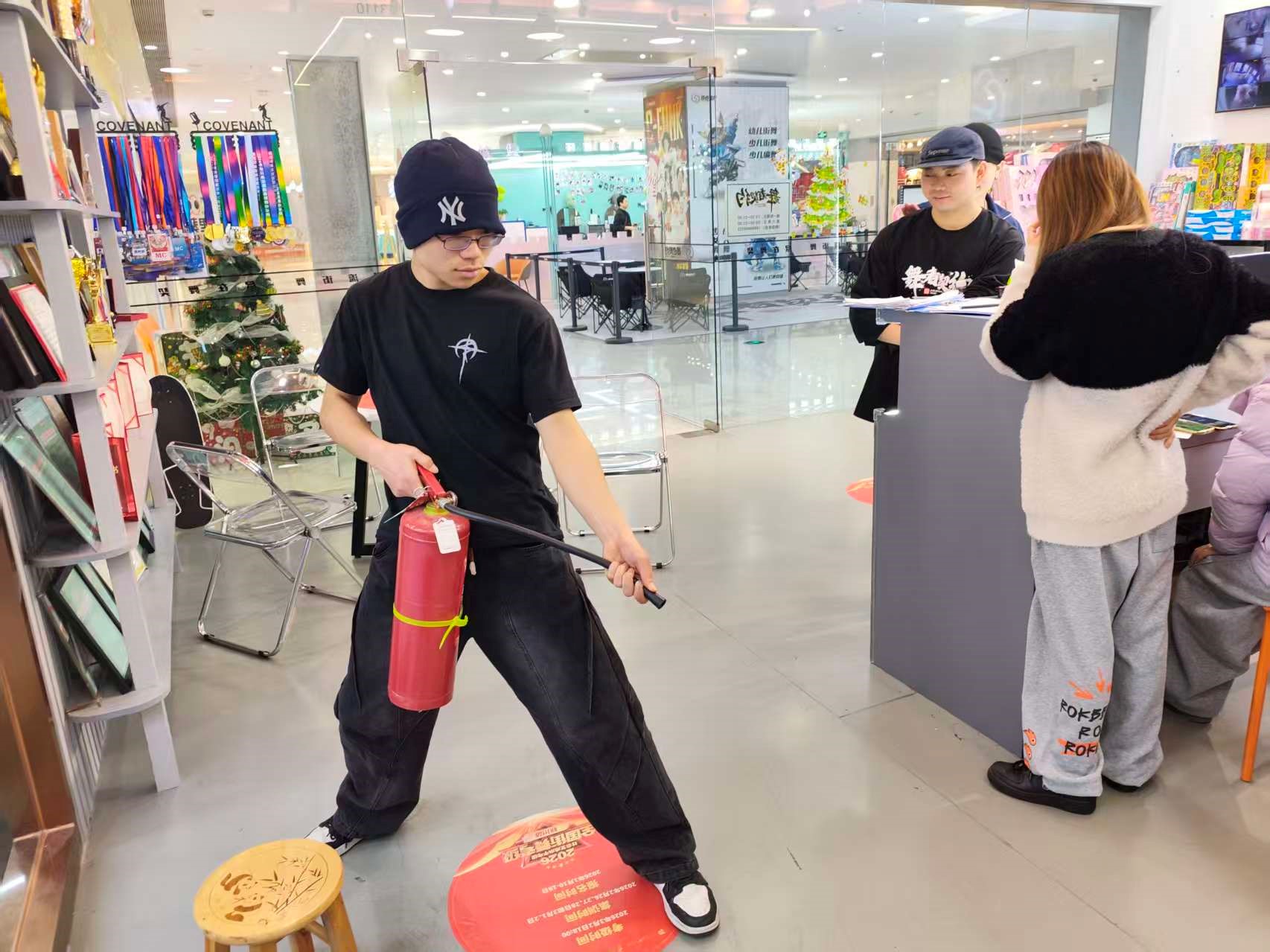 水晶城发展消防技术培训，筑牢安全防护网
