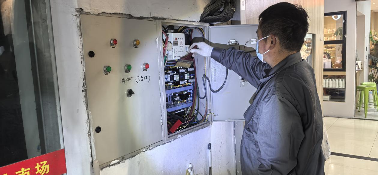 钱江商城排烟风机节造柜守护实现，安全保险再升级