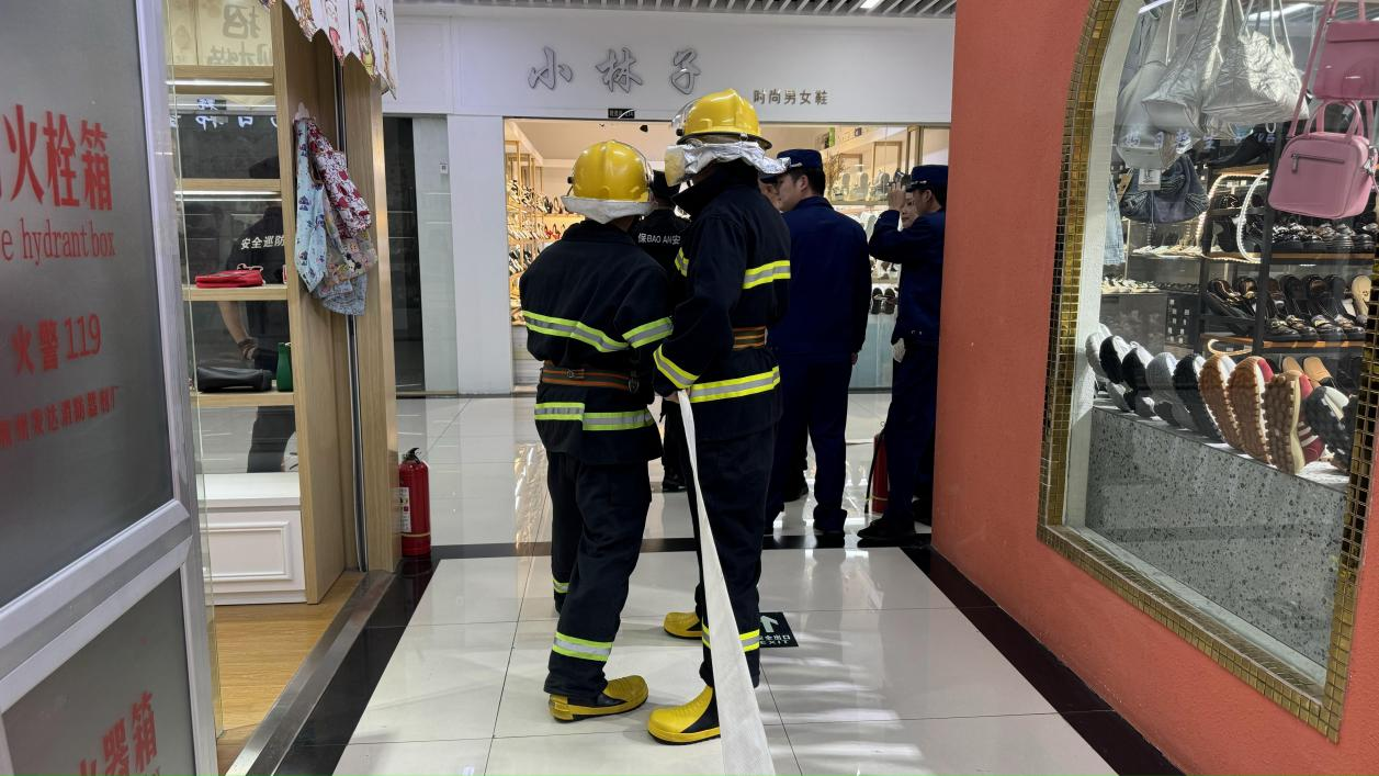 以演促防，钱江商城结合水晶城发展微型消防站拉练