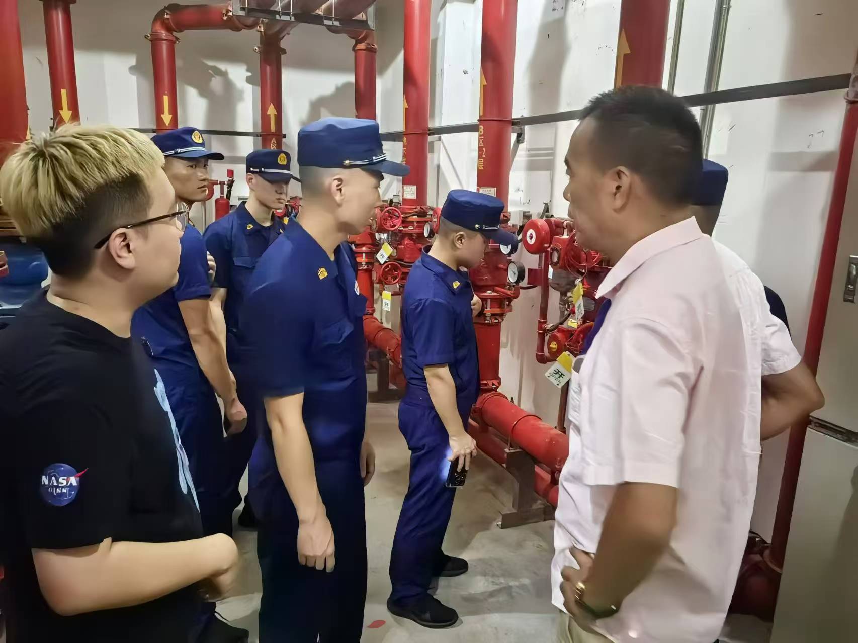 蔡马接济站突击探访mg冰球突破市场