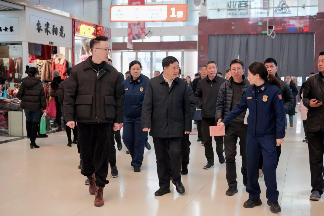 省、视注区辅导莅临钱江商城领导安全出产工作